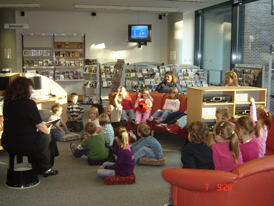 Veranstaltungen für Kindergruppen werden auch in der Musikbibliothek angeboten.